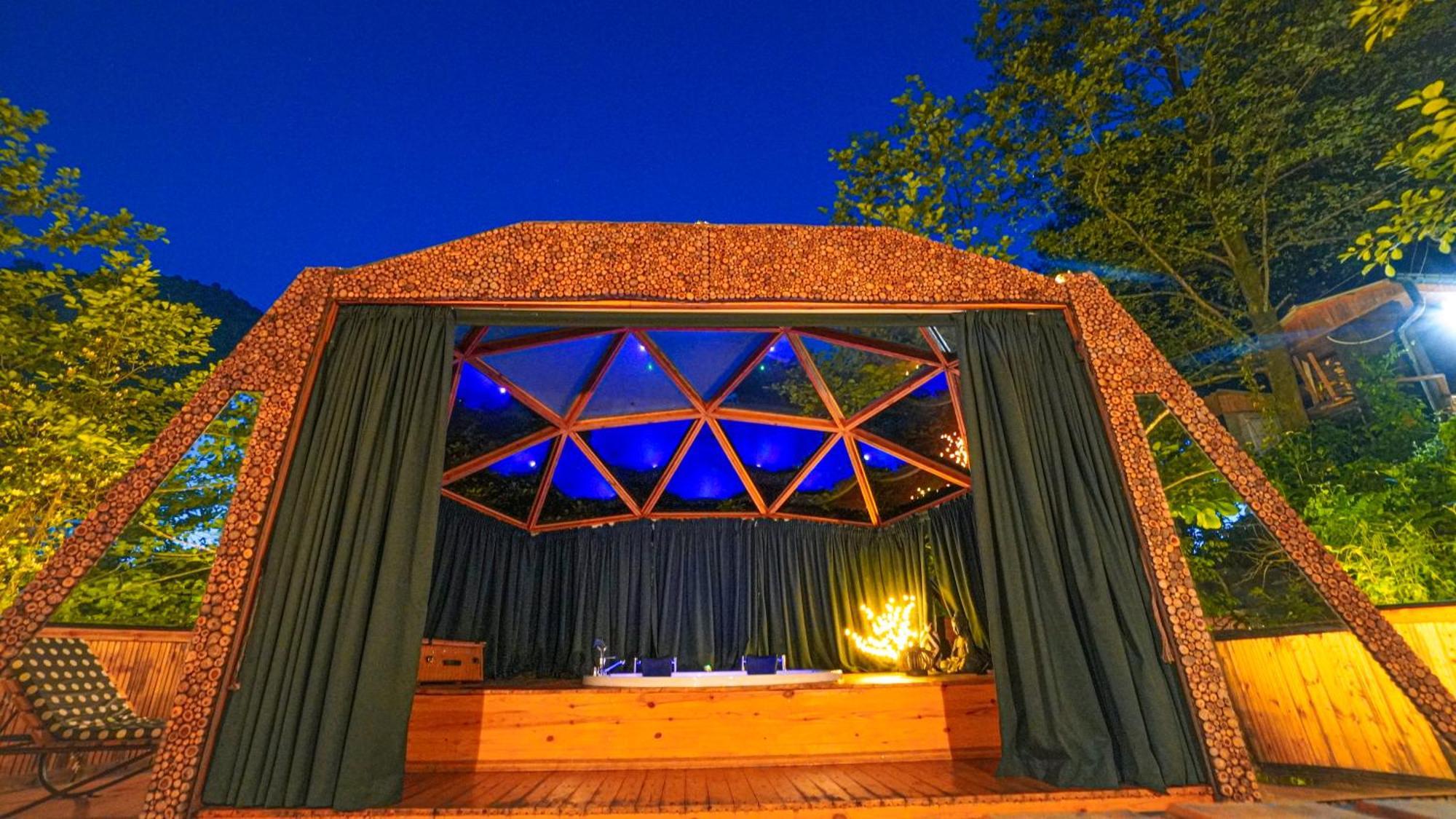 באטומי Glamping Martini Kvariati מראה חיצוני תמונה